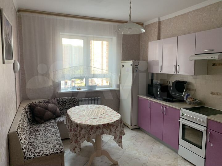 2-к. квартира, 62 м², 8/19 эт.