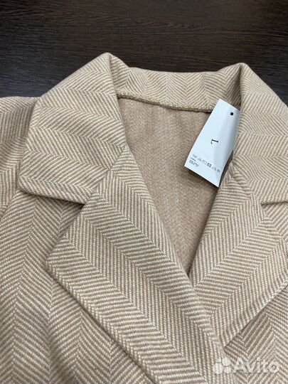 Новое полупальто пиджак, бежевое, р-р L