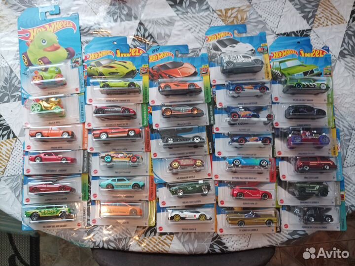 Hot wheels машинки