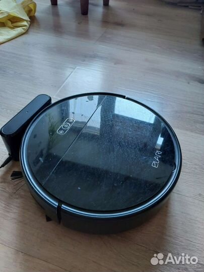 Робот пылесос elari