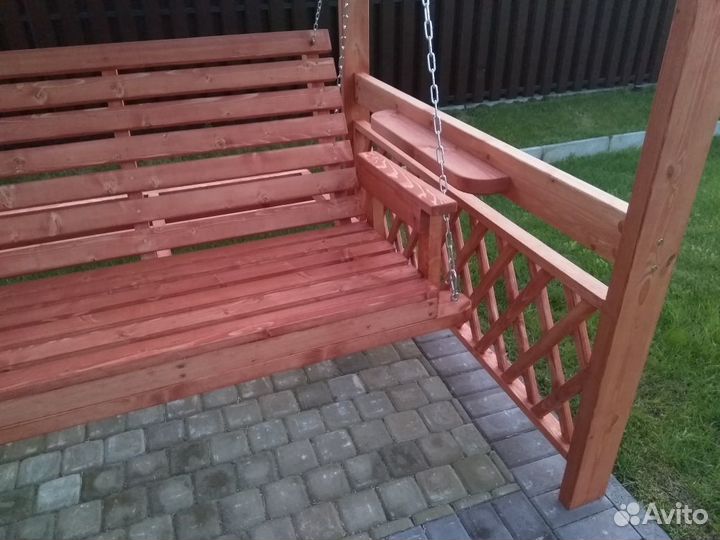 Садовые качели с перголой