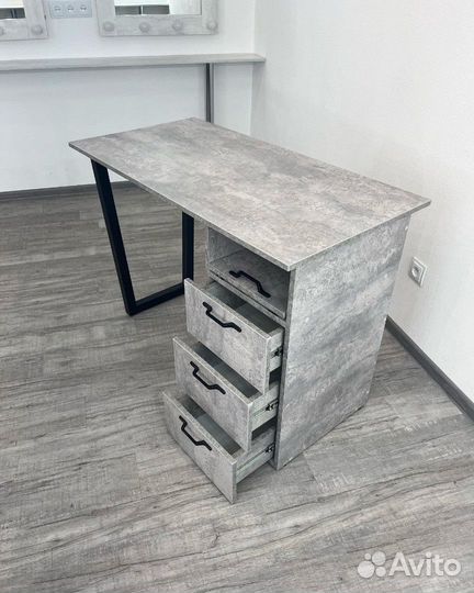 Стол для маникюра лофт