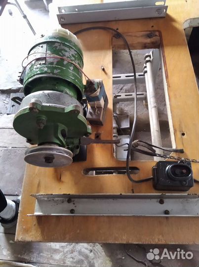 Промышленная швейная машина 97 класс с мотором