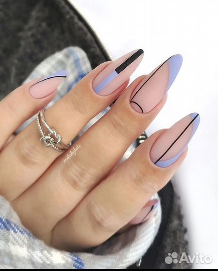 Маникюр и педикюр