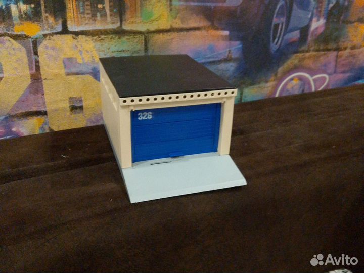 Игрушечный гараж