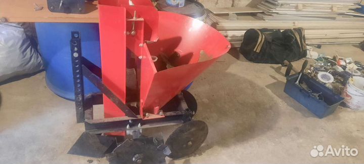 Картофелесажалка для мотоблока