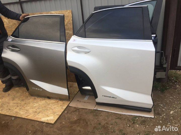 Дверь задняя правая Лексус нх 200 300