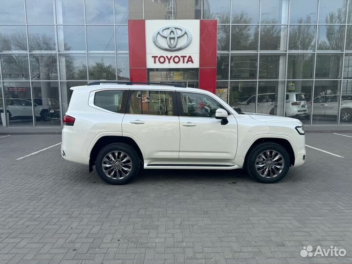 Toyota Land Cruiser 3.3 AT, 2023