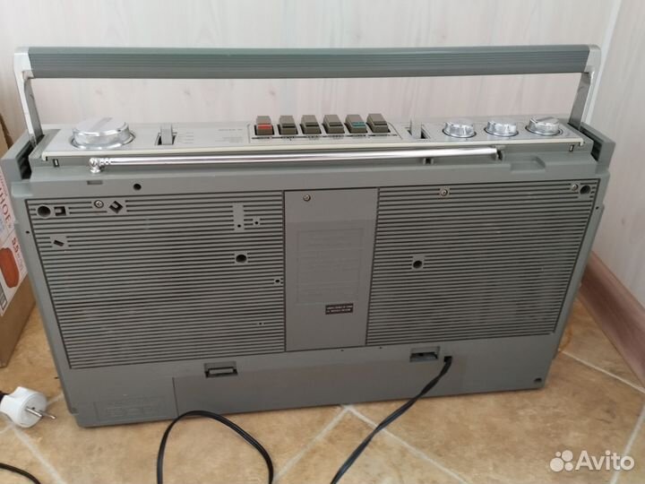 Ретро магнитофон