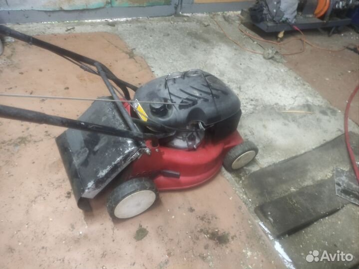 Газонокосилка бензиновая самоходная