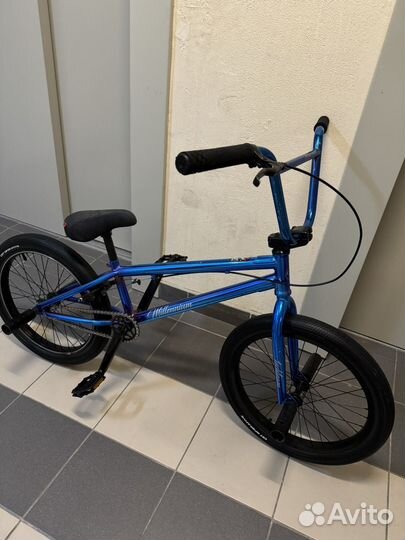 Трюковой велосипед BMX