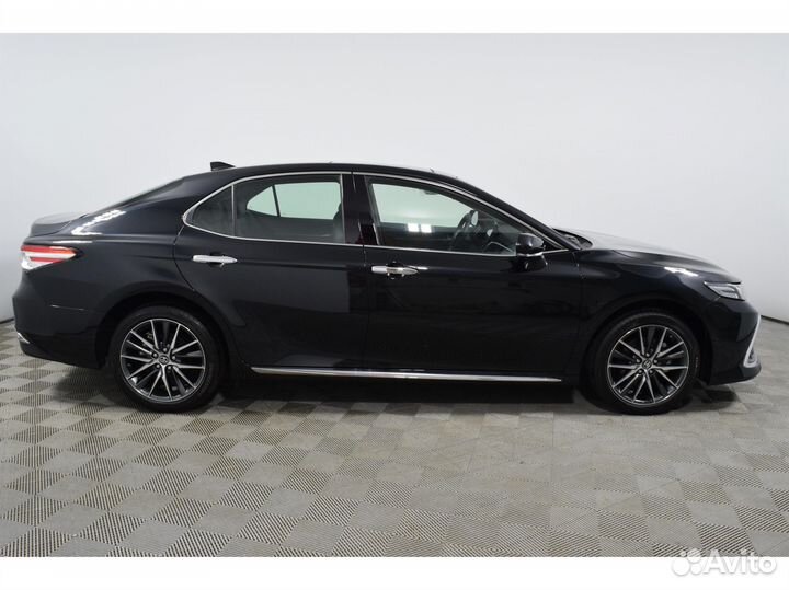 Toyota Camry 2.5 AT, 2023