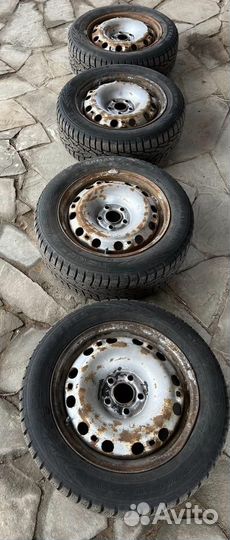 Комплект зимних колес nokian nordman 185/60 r15