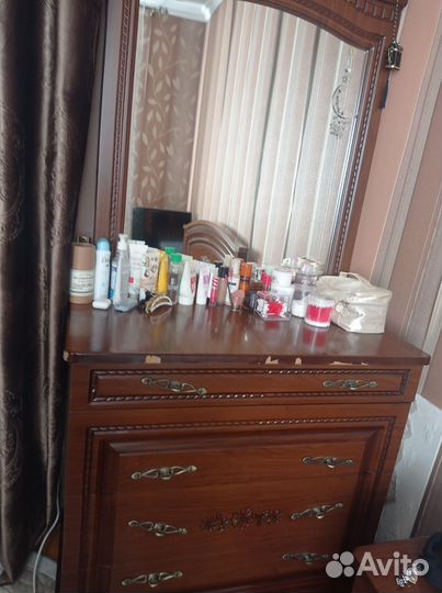 Спальный гарнитур