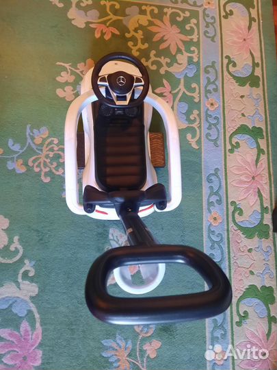 Машинка толокар с ручкой