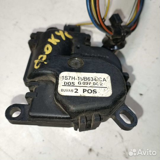 Моторчик заслонки отопителя Ford Focus 2