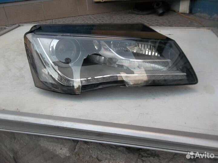 Audi A8 Ауди А8 2012г. фара правая бикснон