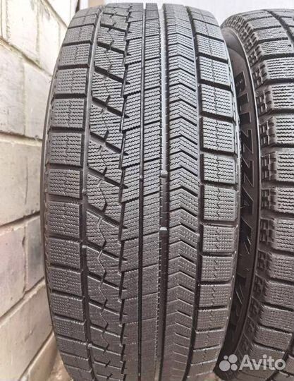 Bridgestone Blizzak VRX 225/55 R18 101Y