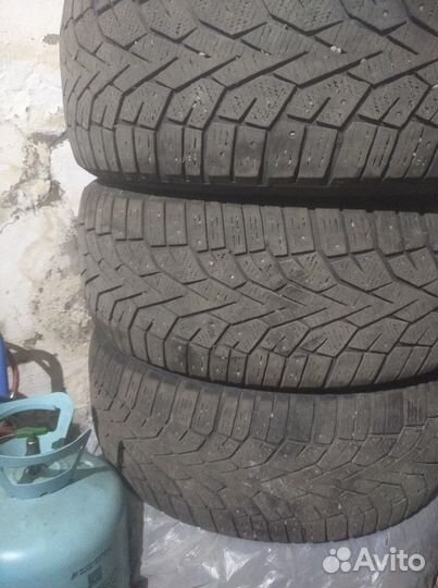 Gislaved NordFrost 100 235/55 R17 103T