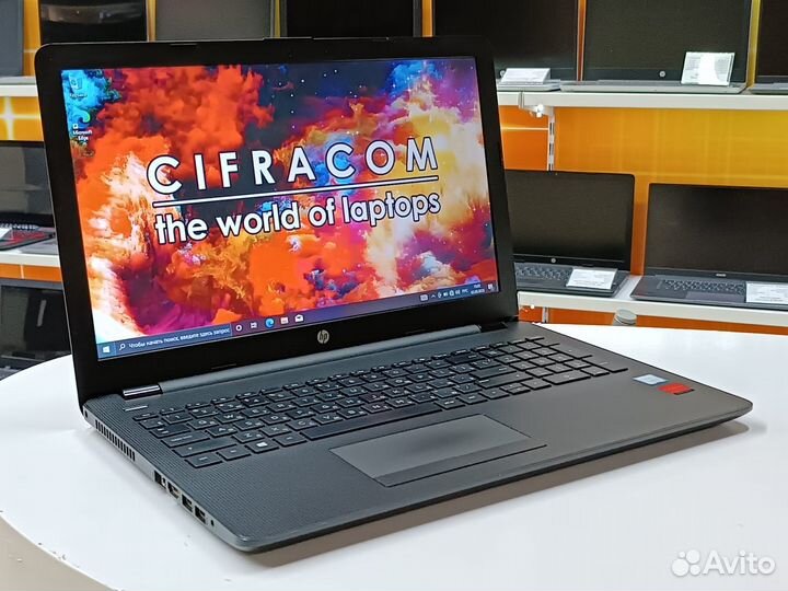 Ноутбук HP 15.6''Core i5 7200u 8Gb Radeon 520 SSD