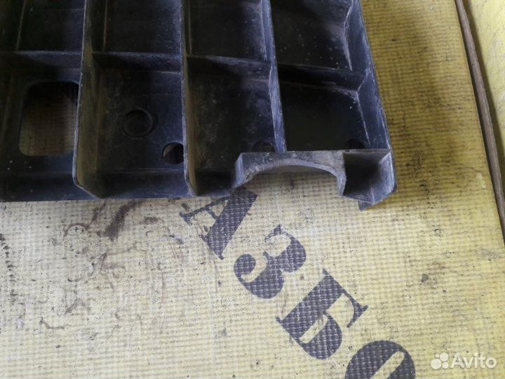 Пыльник переднего бампера Skoda Fabia 2007-2015