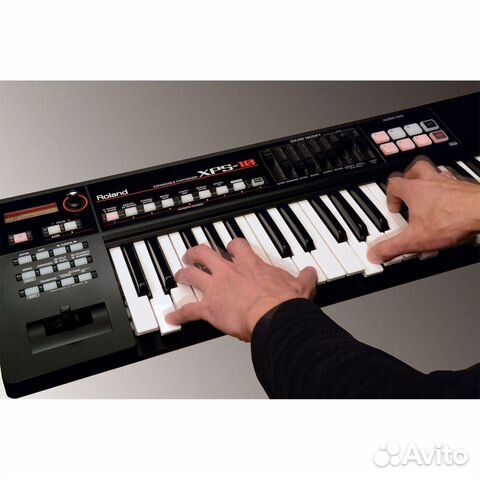 Клавишный инструмент Roland XPS-10