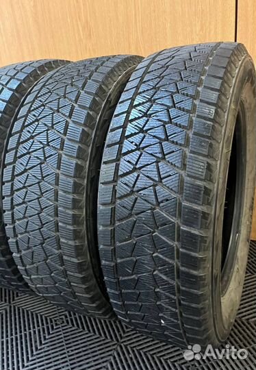 Bridgestone Blizzak DM-V2 225/65 R17 102S