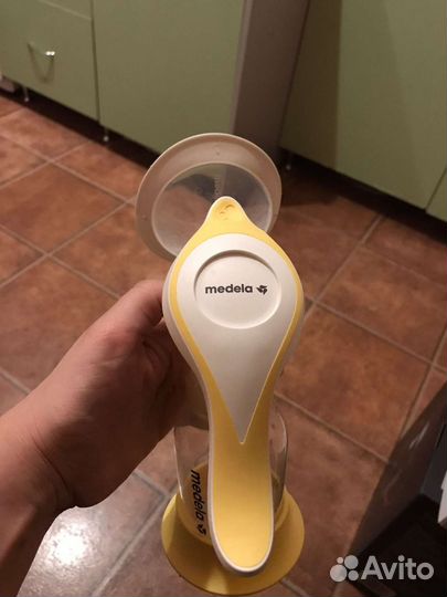 Молокоотсос medela ручной