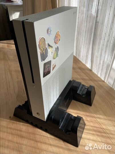 Microsoft xbox one s 500g / без пада