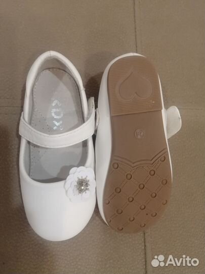 Туфли на девочку 24