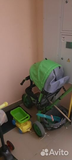 Детский велосипед с родительской ручкой