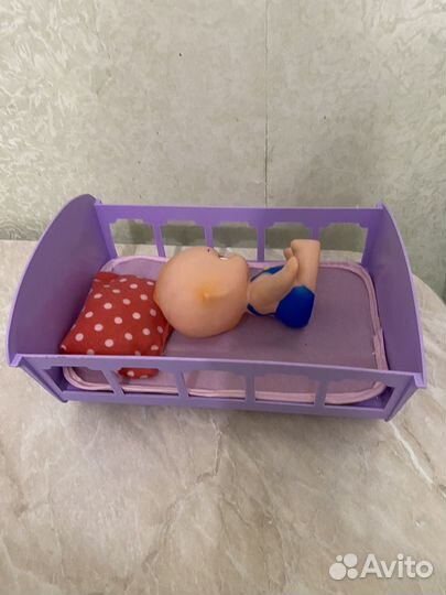 Кроватка с пупсом