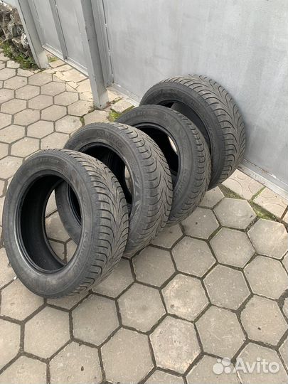 Kumho WinterCraft Ice WI31 215/60 R17 100T