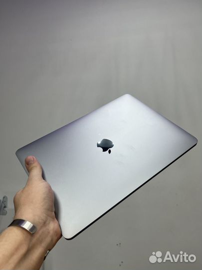 Macbook pro 13 2020 m1