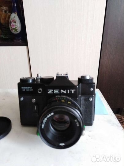 Пленочный фотоаппарат зенит