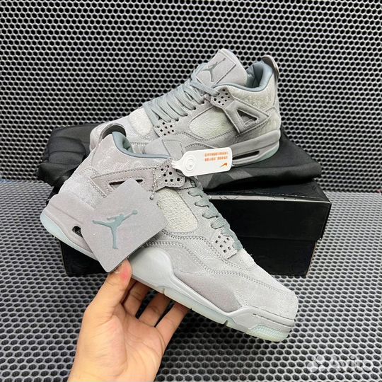 Кроссовки nike air jordan 4 retro kaws