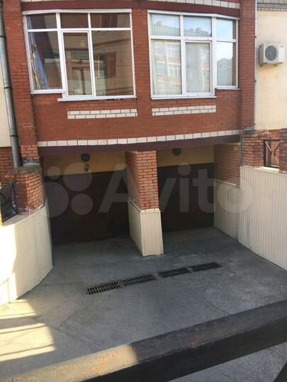 Машиноместо, 25 м²