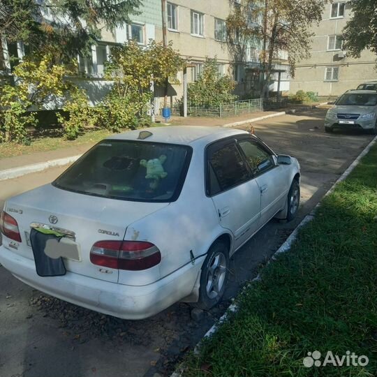 Toyota Corolla 1.8 AT, 1997, битый, 213 000 км