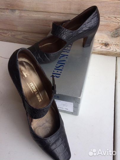 Туфли с ремешком на каблуке чёрные, р38-39