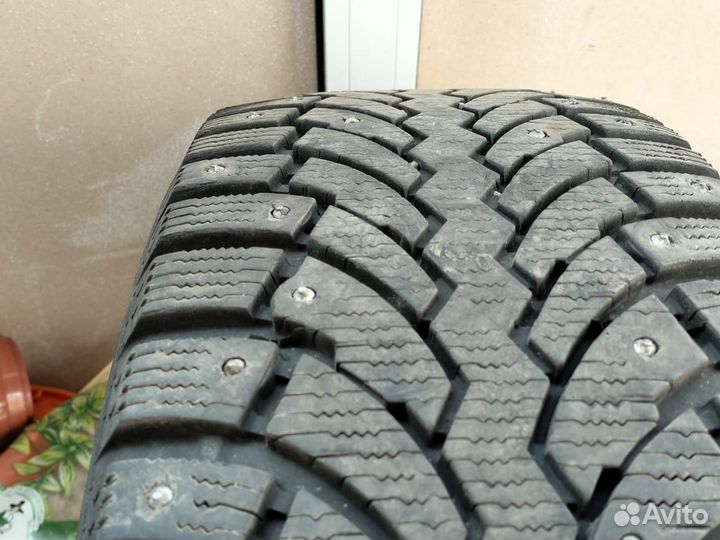 Pirelli Formula Ice 215/65 R16 98