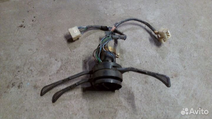 Подрулевые лепестки ваз 2106