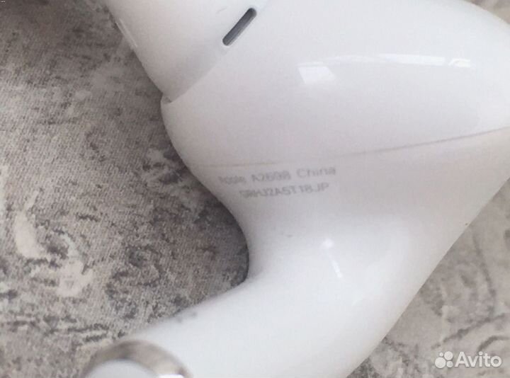 Airpods pro 2 правый наушник бу оригинальный