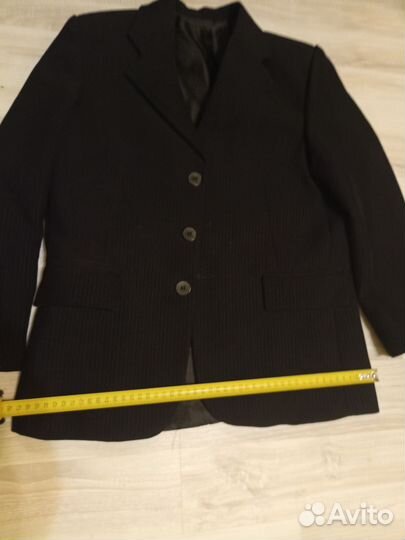 Пиджак на мальчика 7-9 лет