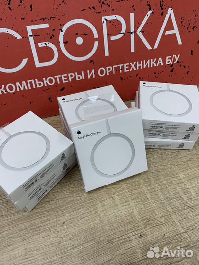 Беспроводная зарядка MagSafe для iPhone