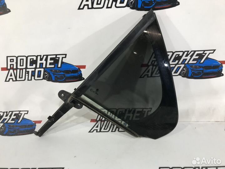 Стекло двери задней левой Skoda Rapid 5JA845213D