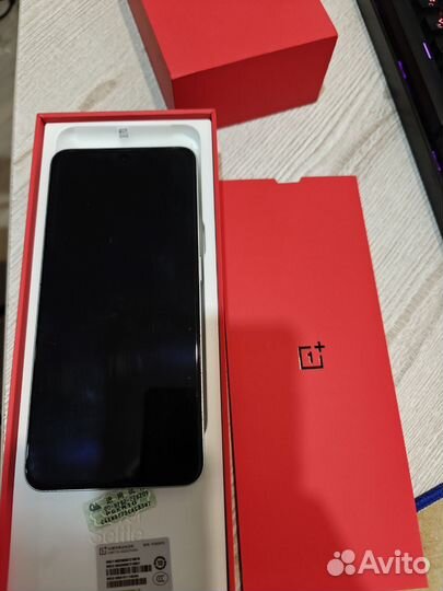 OnePlus Ace, 8/256 ГБ