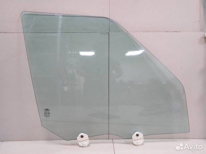 Стекло двери передней правой Land Rover Discovery