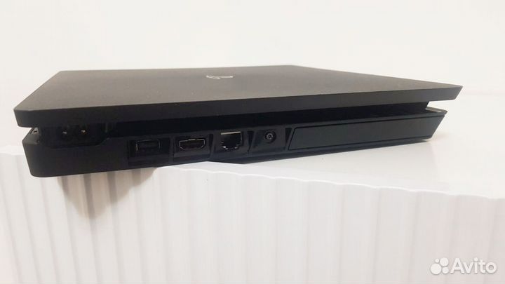 Play station 4 slim 1 tb