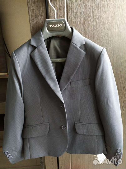 Костюм тройка на мальчика новый (Турция)