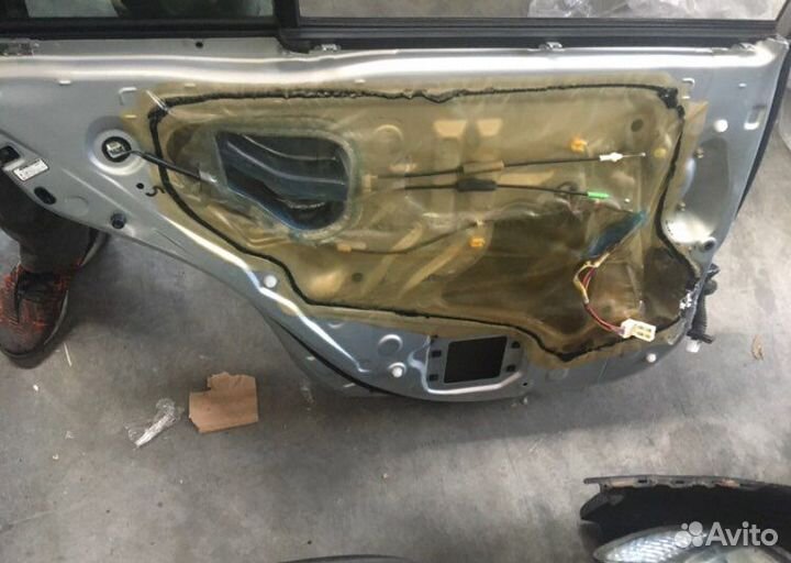 Дверь Toyta Camry 40 задняя левая